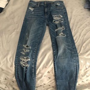AMERICAN EAGLE SKINNY JEANS